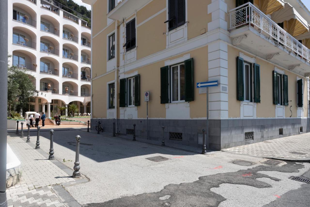 Apartamento Numero 5 al mare Maiori Exterior foto